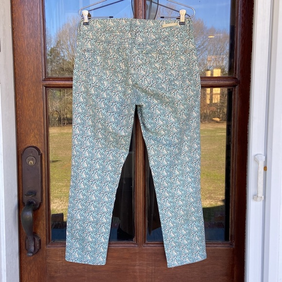 Pilcro and the letterpress (Anthropologie)floral‎ denim pants. Size 28 - Picture 3 of 6